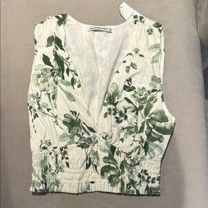 Abercrombie & Fitch White and Green Floral V-Neck Sleeveless Crop Top